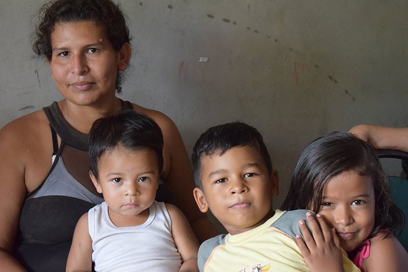 Ser madre desplazada en la frontera colombo-venezolana