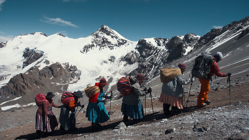 Cholitas Escaladoras. Cinco mujeres indígenas y una montaña