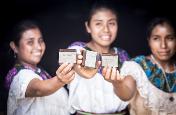 Con motivo del Día Internacional de la Mujer Emprendedora, descubre Xapontic: un proyecto de mujeres productoras en la selva norte de Chiapas