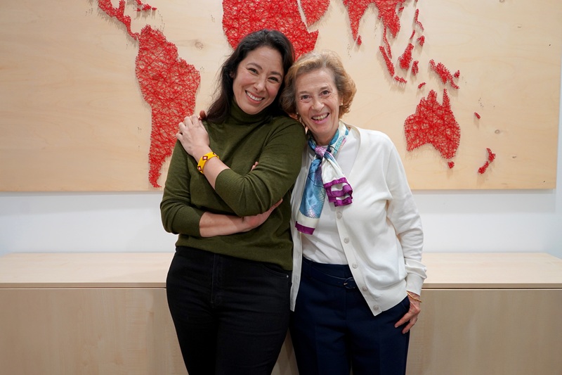 Julia Navarro conversa con Cecilia Estrada: «Cada vez hay más variedad cultural y eso siempre lleva al crecimiento de la sociedad»