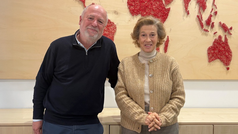 Julia Navarro conversa con Xavier Obach: «El aumento de la desigualdad es algo que puede provocar la Inteligencia Artificial»