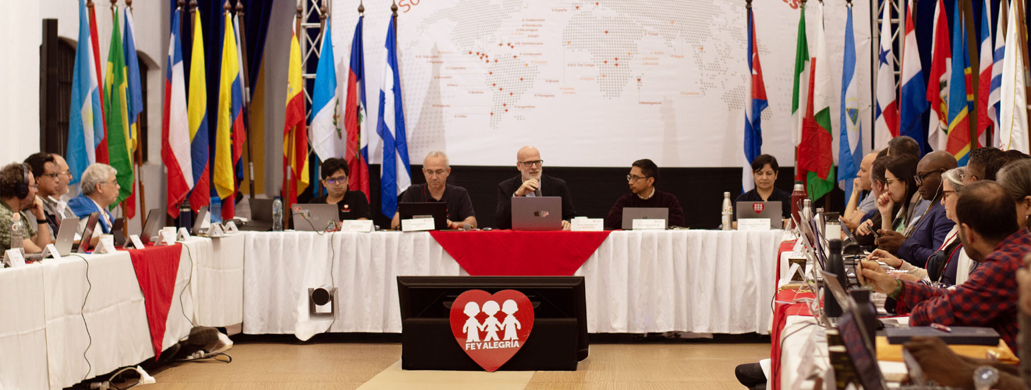 Fe y Alegría ratifica a Dani Villanueva SJ como Coordinador general en su reciente asamblea en Guatemala