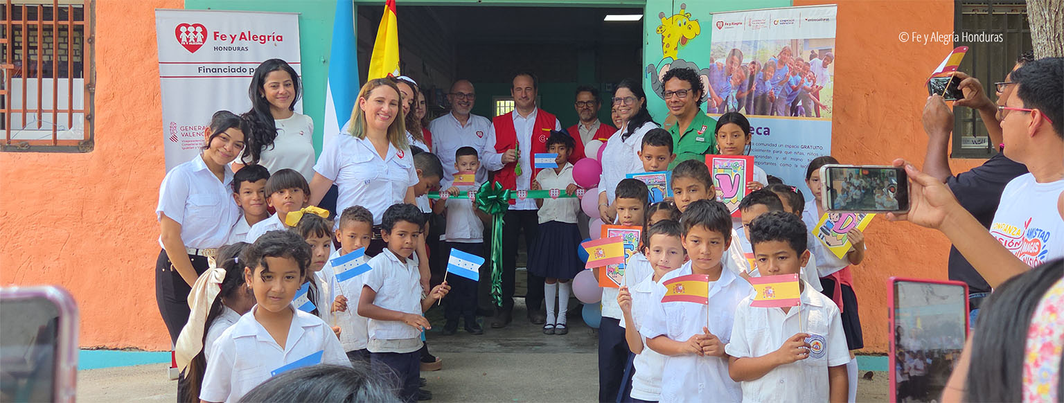 El Embajador de España en Honduras visita proyectos educativos impulsados por Fe y Alegría Honduras y Entreculturas