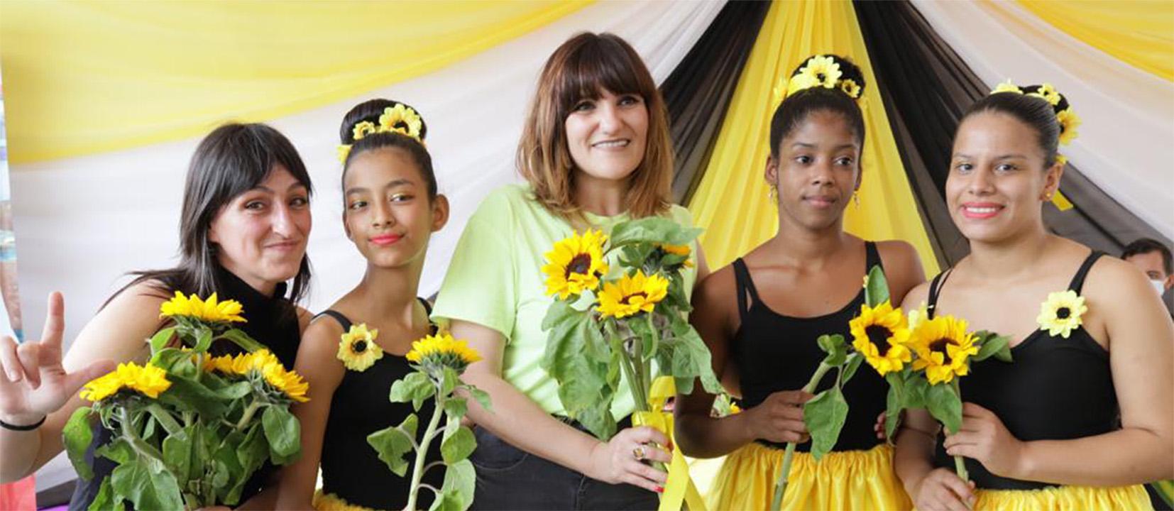 ‘Girasoles’ vuelve a sonar: Rozalén y Entreculturas, una historia de caminos compartidos