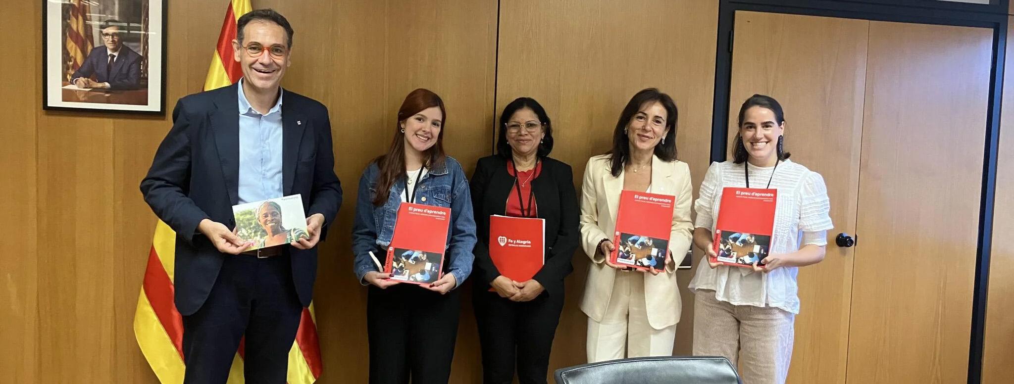 La Silla Roja 2026 recorre España para exigir que la educación sea una prioridad presupuestaria global