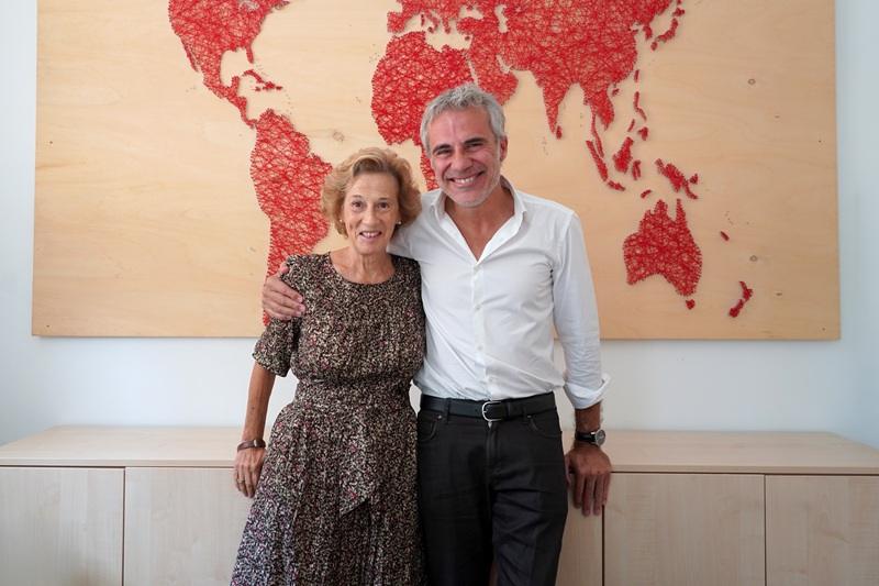 Julia Navarro y Domingo Corral