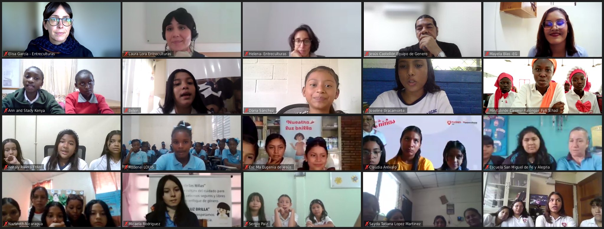 Niñas durante un webinar