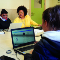 mujeres trabajando